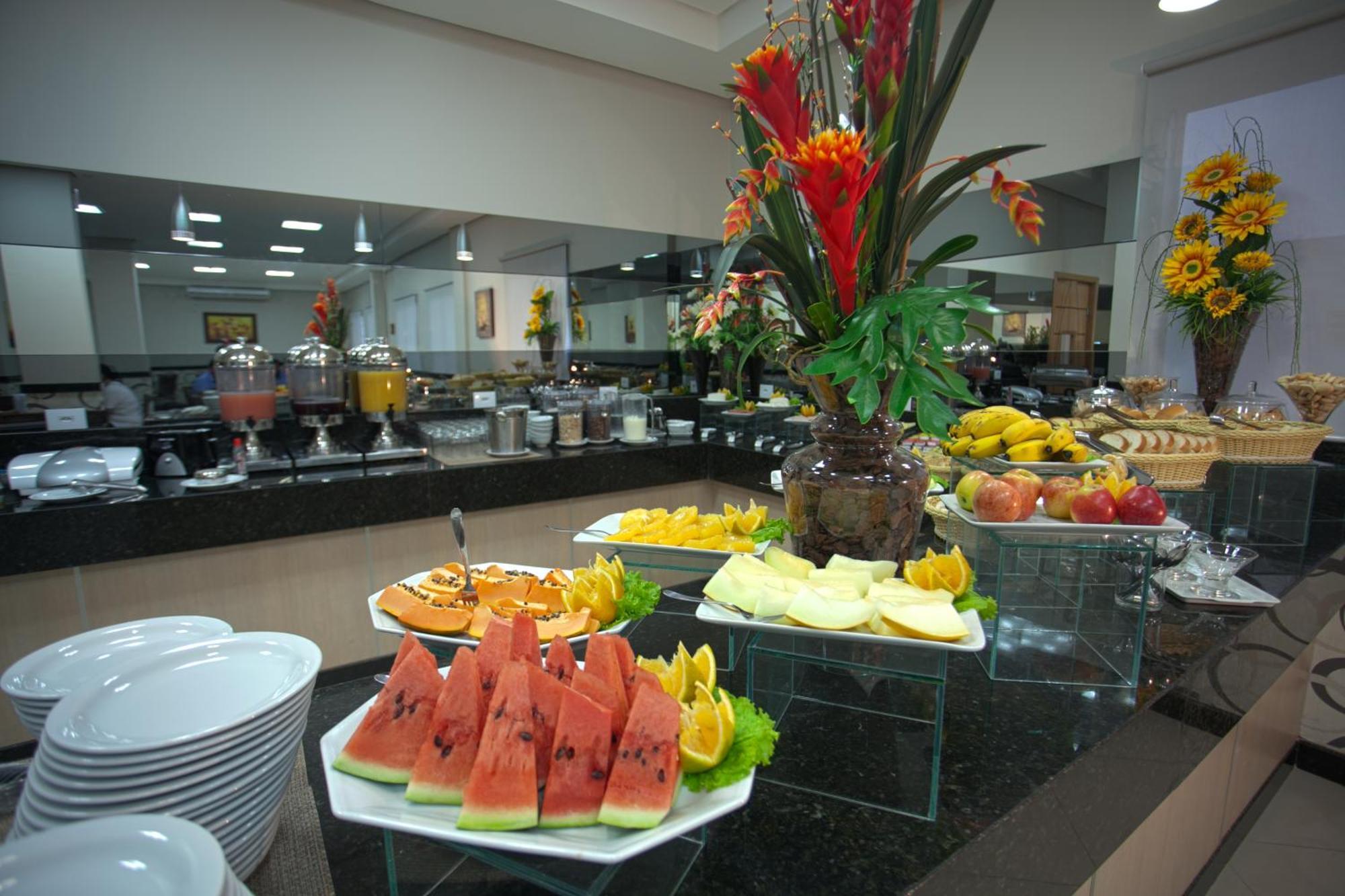 Skala Traveling Hotel กูยาบา ภายนอก รูปภาพ